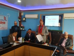 प्रदेश कृषि मन्त्रीद्धारा ४४ बुदेँ प्रतिवद्धता सार्वजानिक